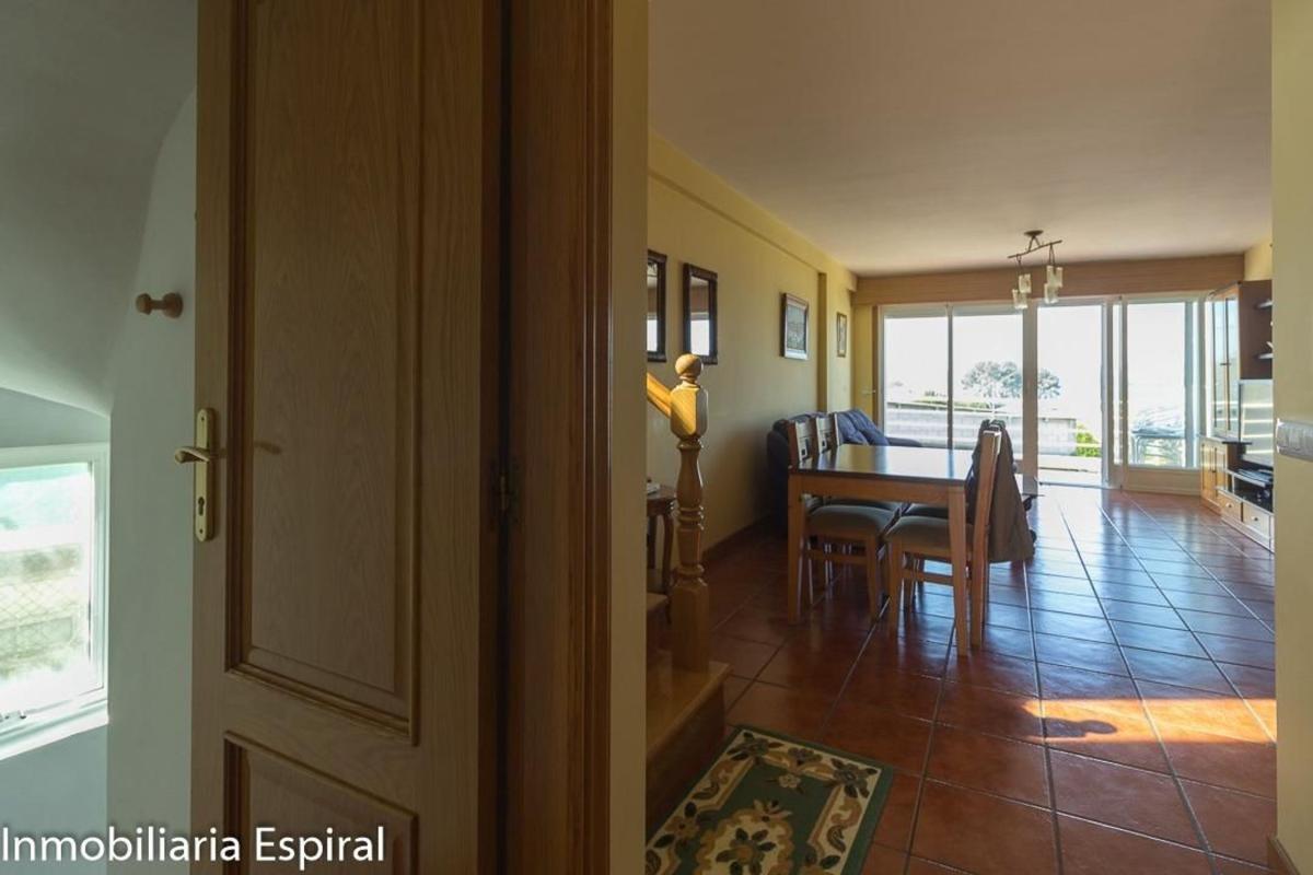 Venta de chalet adosado en Currás , Miño photo 5