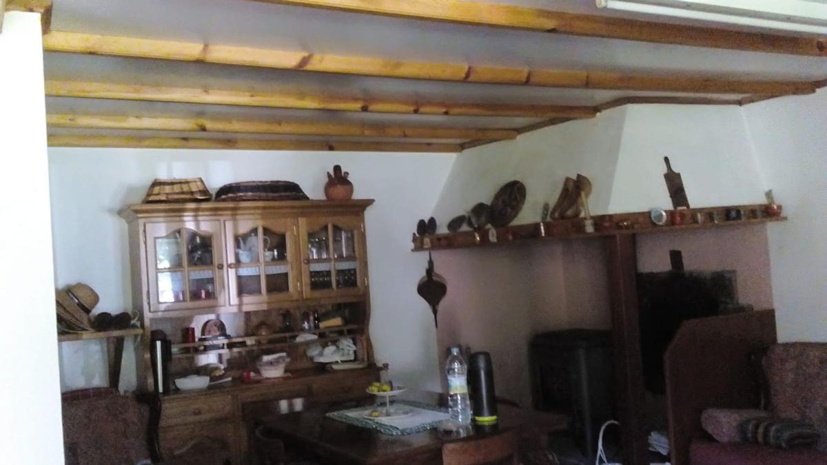 Sprzedaż niezależnego domku jednorodzinnego w A Devesela N 634, 1, Kurtis photo 3