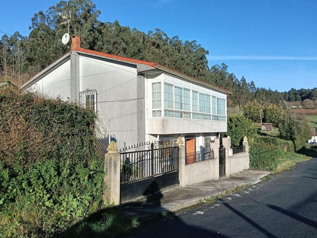 Sale of independent chalet in Coiroa, Oza-Cesuras
 photo 4