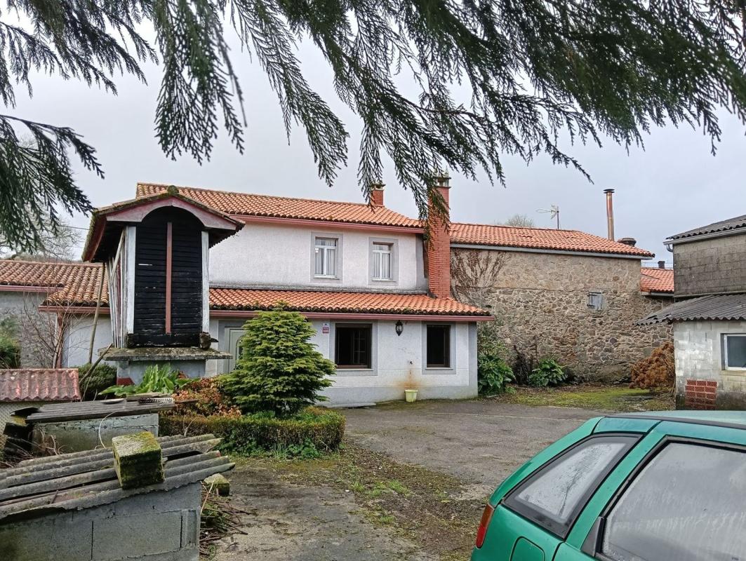 Venta de chalet adosado en A Illana , Curtis photo 1
