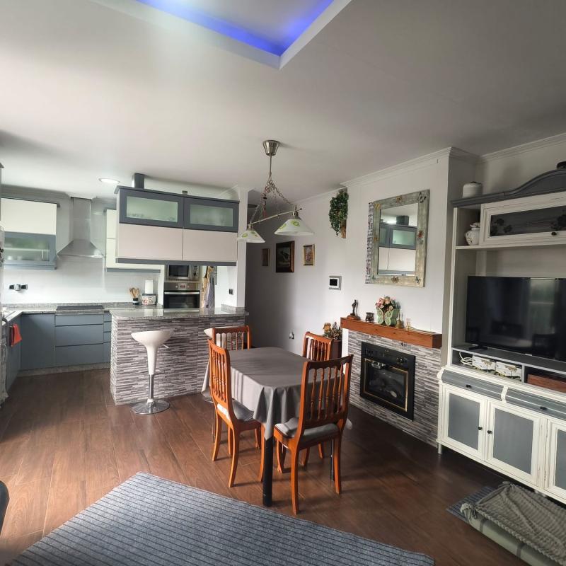Sale of independent chalet in Leiro, Miño
photo 2