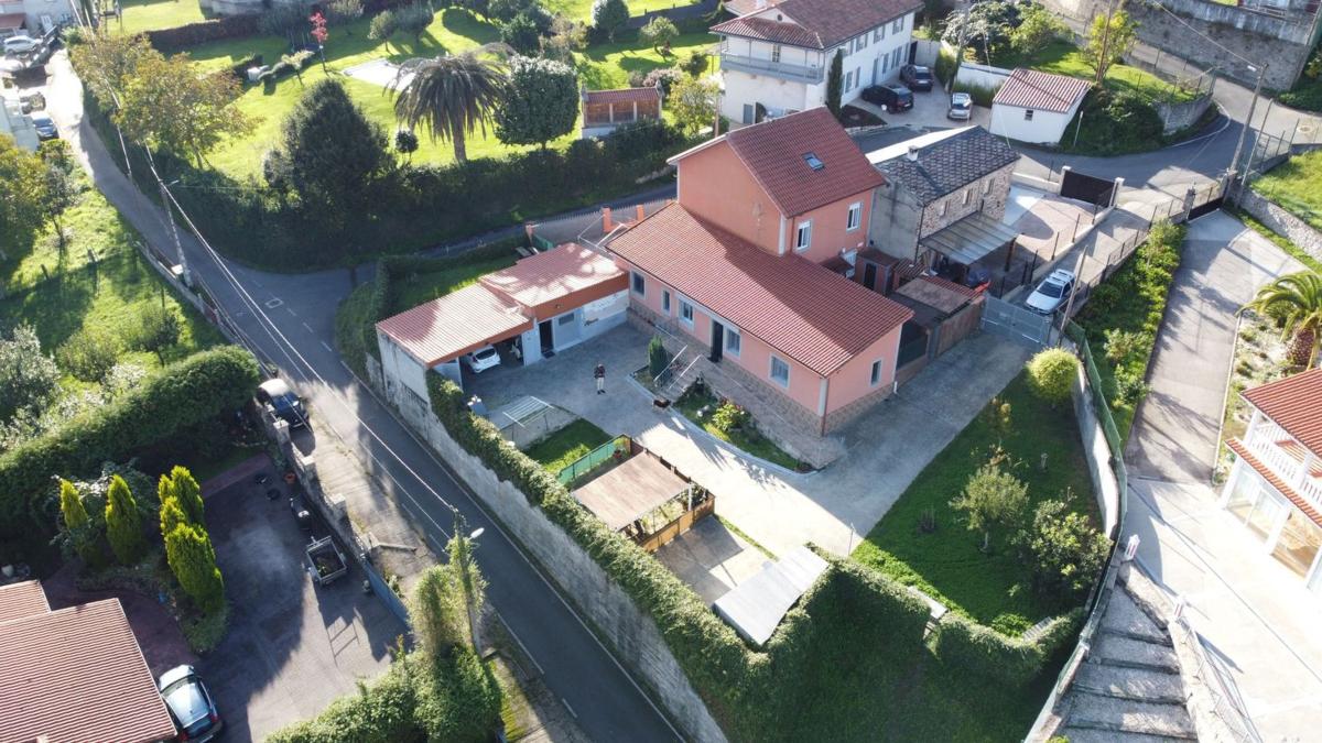 Venta de chalet independiente en Leiro, Miño
photo 2