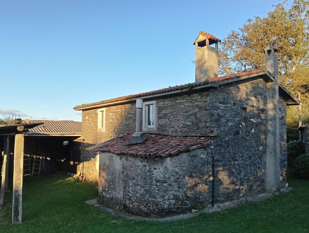 Sale of independent chalet in Borrifans, Oza-Cesuras
photo 2