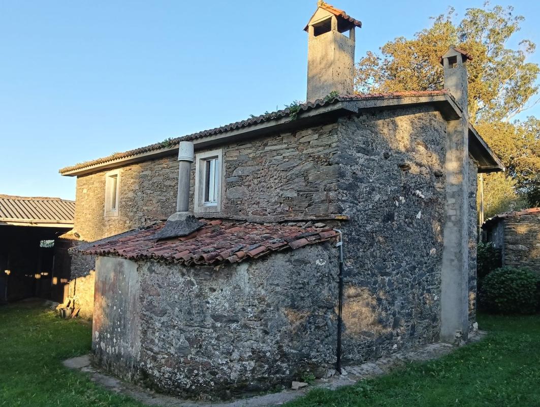 Sale of independent chalet in Borrifans, Oza-Cesuras
photo 5