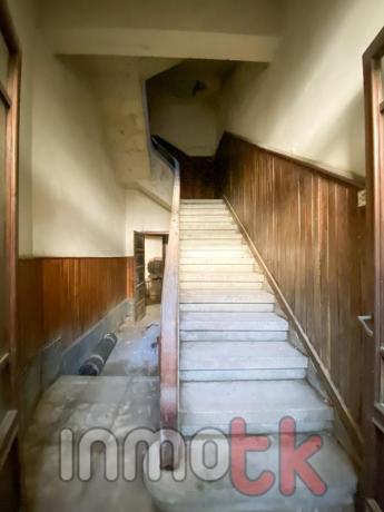 Casa independiente en avenida Linares Rivas thumbnail 2