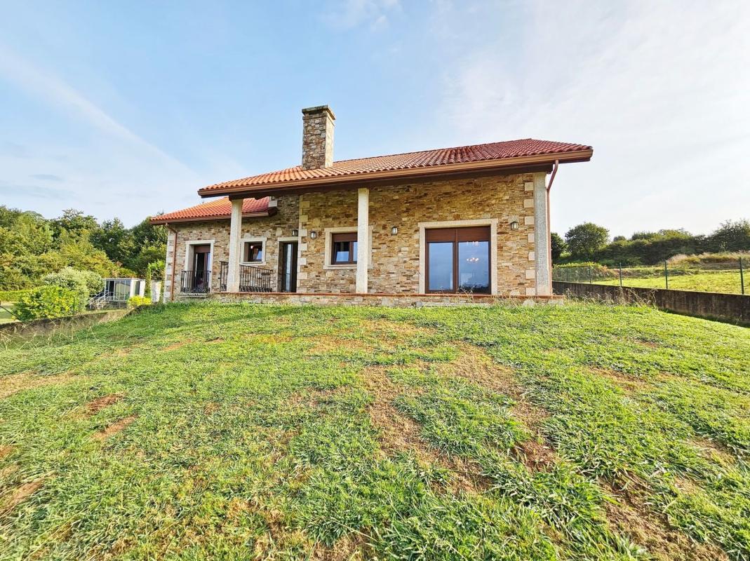 Sale of independent chalet in Calle Lugar, 6, Vilarmaior
photo 2