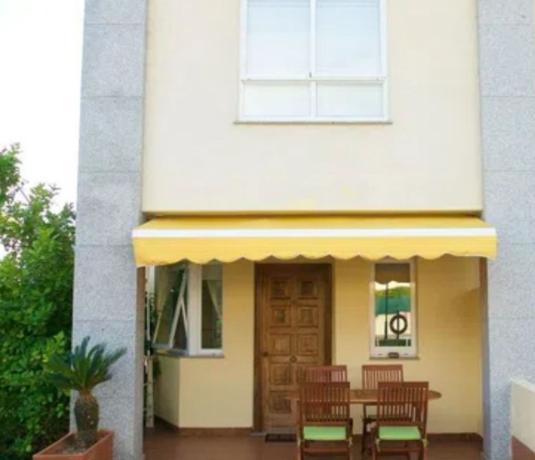 Chalet adosado en Currás, 3 thumbnail 1