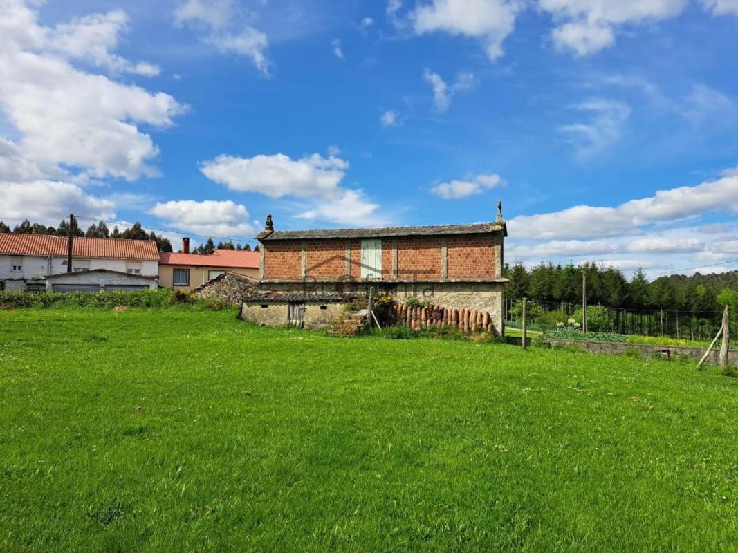 Sale of independent chalet in A Castellana, Aranga
photo 2
