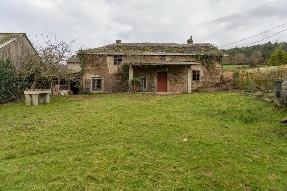 Sale of independent chalet in Lugar Ferreiros, Irixoa
photo 1