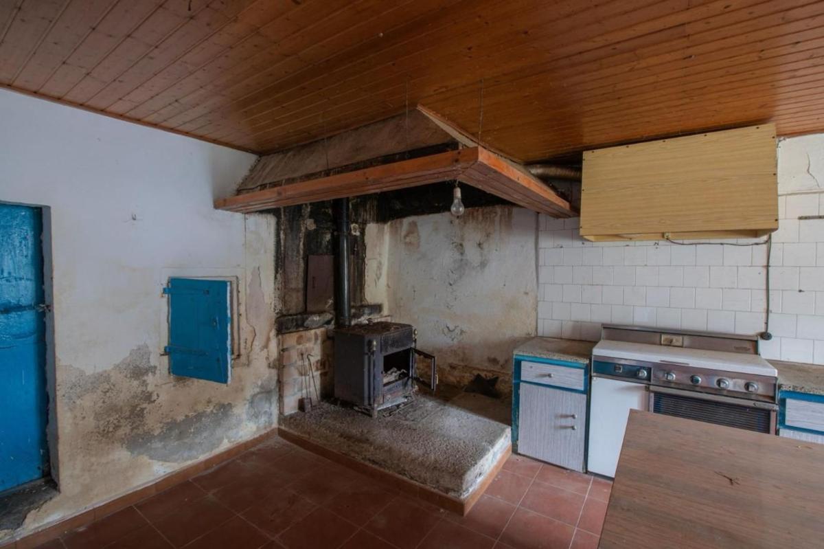 Sale of independent chalet in Lugar Ferreiros, Irixoa
photo 5