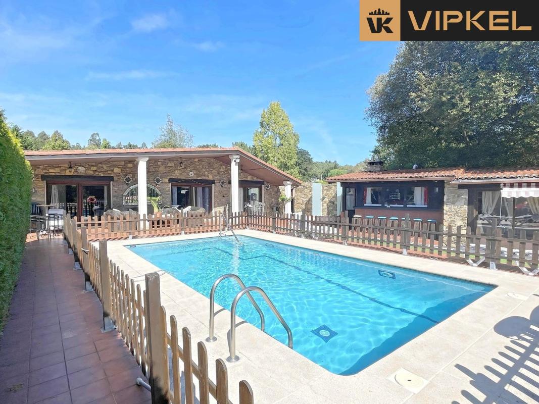 Venta de chalet independiente en VILLADESUSO, Betanzos
photo 1