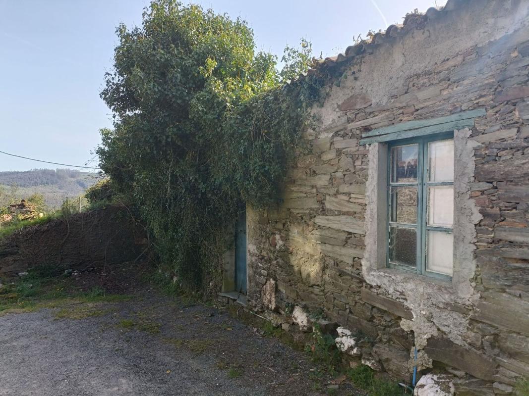 Venta de chalet adosado en  Castelo , Oza-Cesuras photo 2