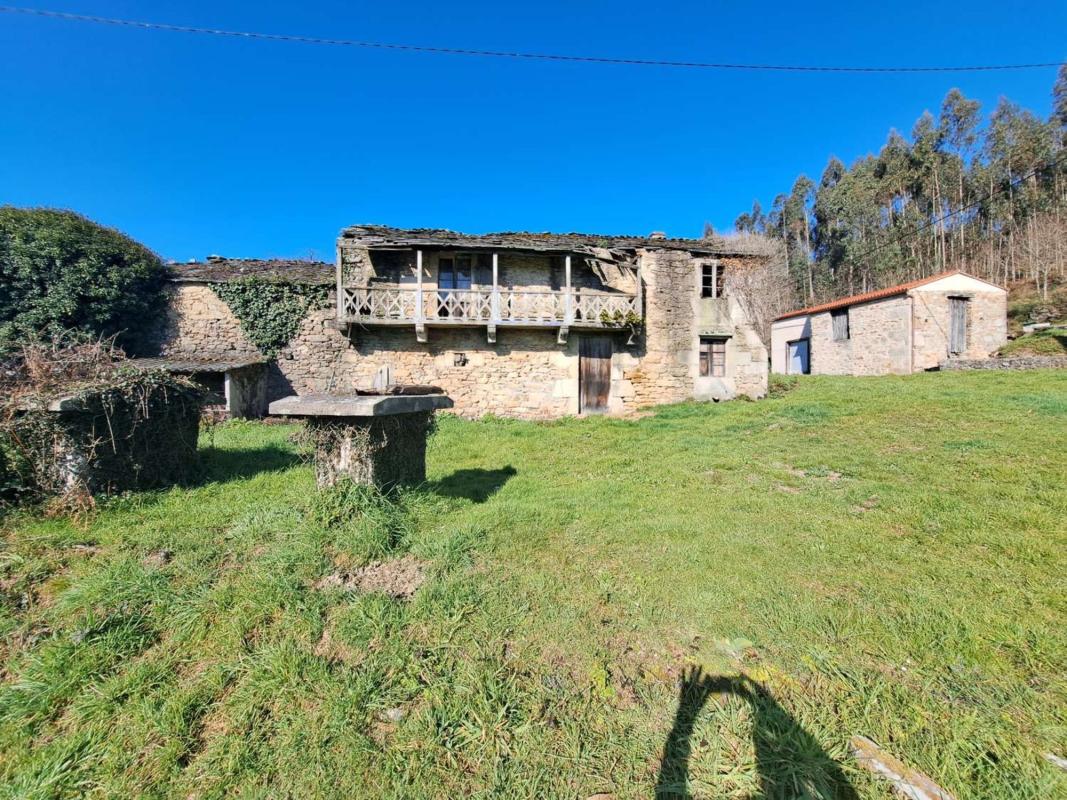 Propiedades en venta y alquiler en España photo 1
