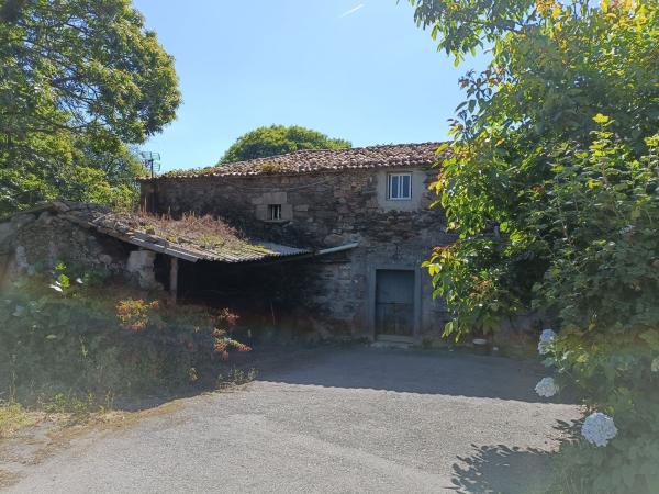Chalet adosado en Rodeiro thumbnail 2
