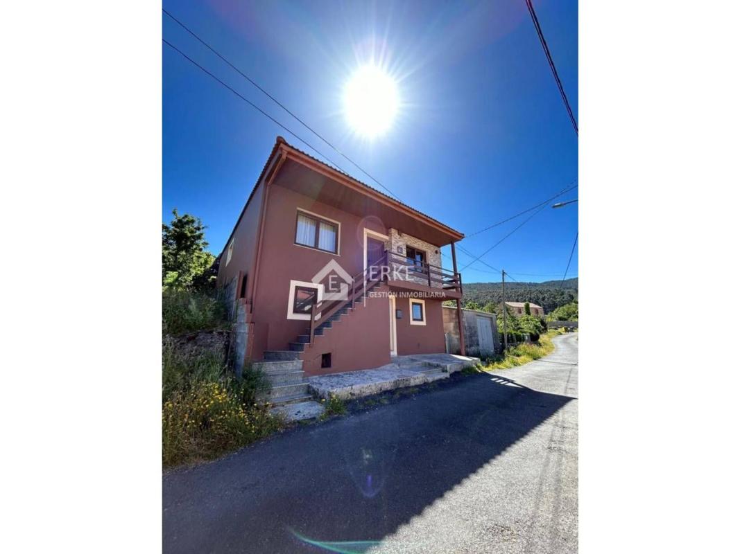 Sale of independent chalet in Lugar Lagareiros, Carnota
photo 1