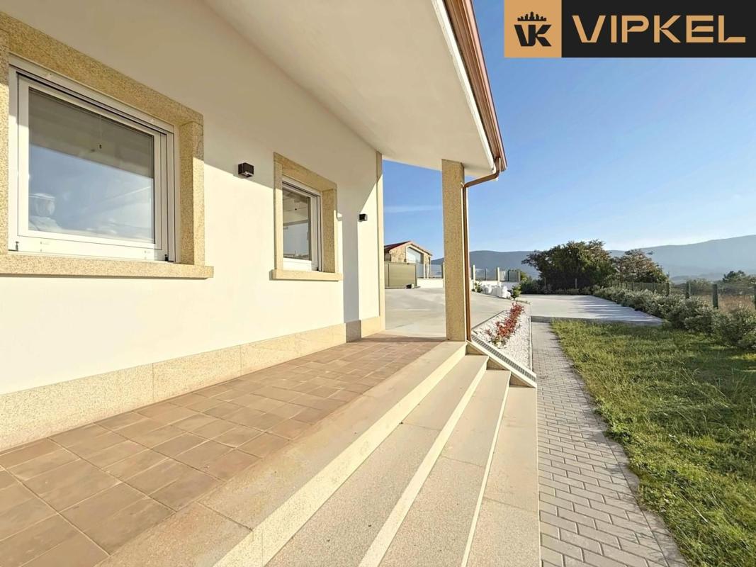 Sale of independent chalet in Calle Caldebarcos, Carnota
photo 4