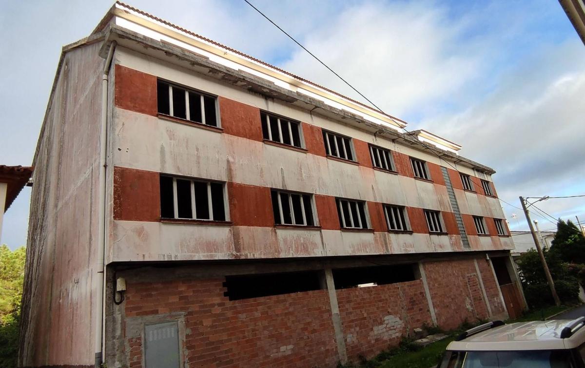 Properties for sale and rent in Spain photo 3