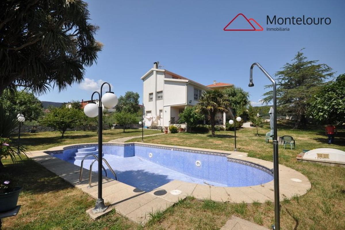 Sale of independent chalet in Lugar Fontecomido, Muros
 photo 3