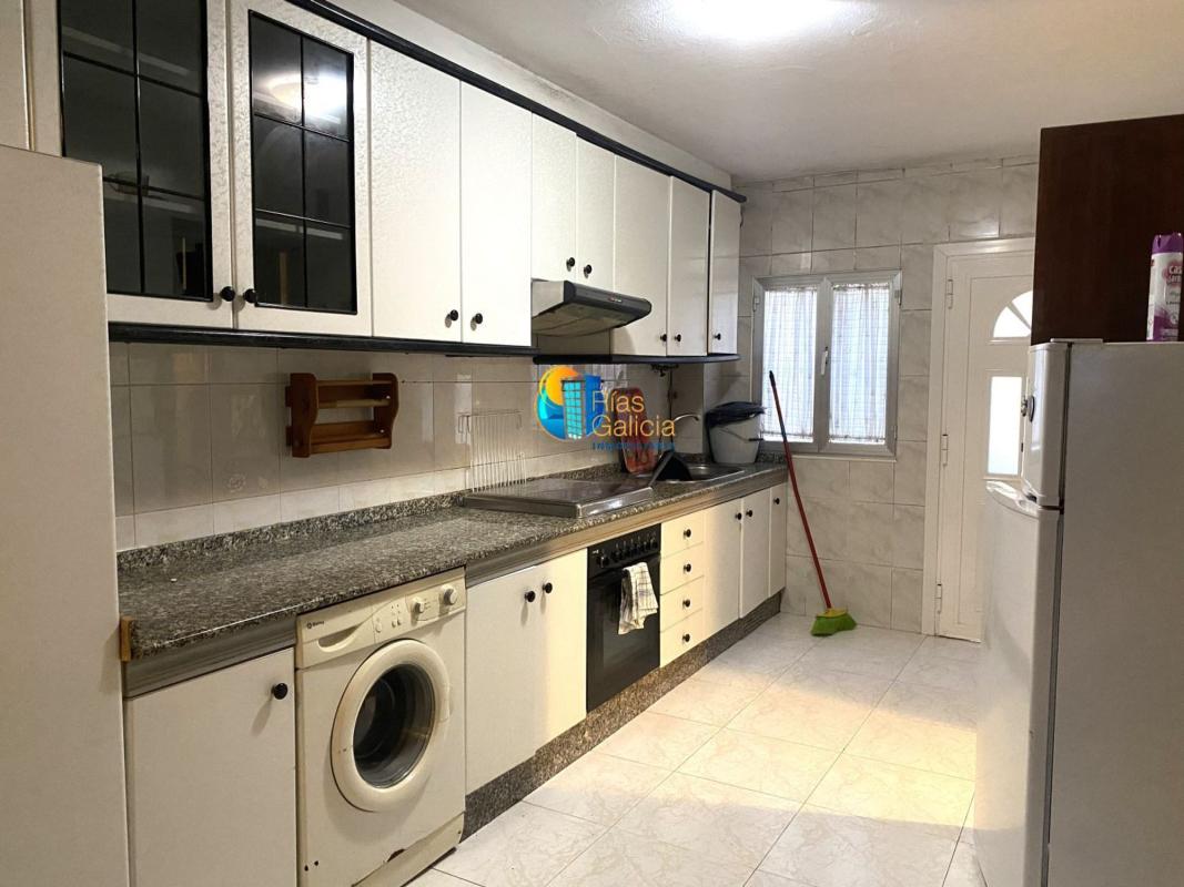 Venta de chalet adosado en  Calle Fernando Sande e Lago, 9 , Noia photo 3