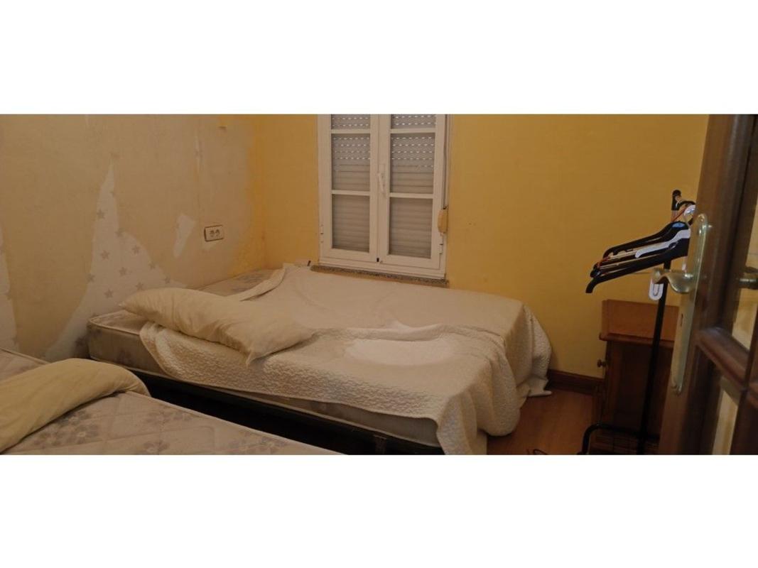 Venta de chalet adosado en  Calle Laxe , Noia photo 5