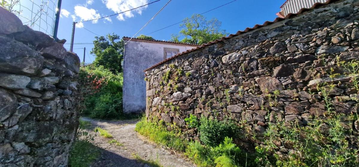 Venta de finca rústica en  Outes , Outes photo 5