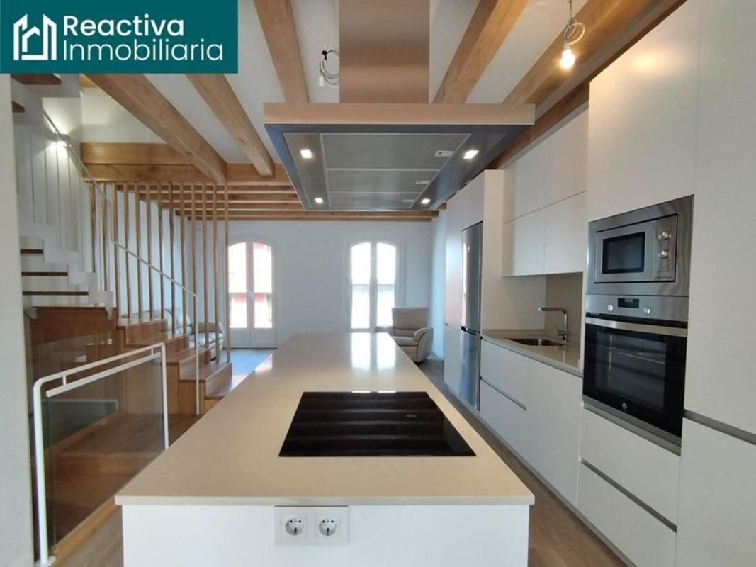 Venta de chalet adosado en  Calle Alexandre Cadarso , Noia photo 4