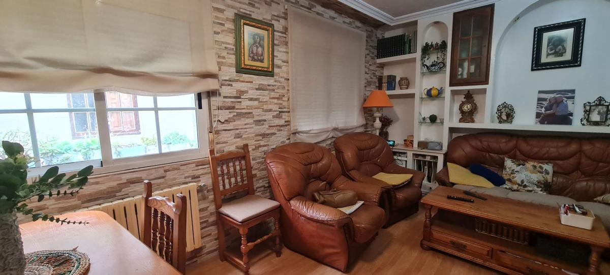 Sale of townhouse in Calle Poulo , Padron photo 2