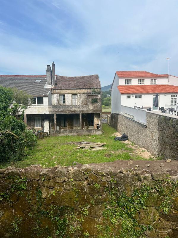 Sale of independent chalet in Escravitude s/n, Padron
photo 1