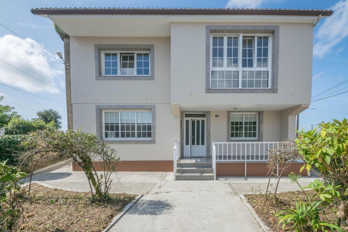 Sale of independent chalet in Filgueira, Ordes
photo 1