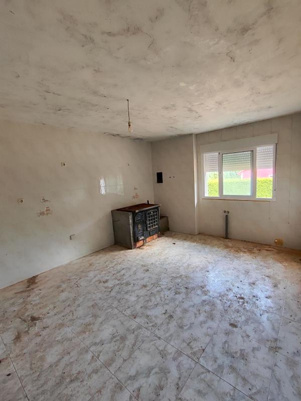 Sale of independent chalet in Berdomas, 1, Oroso
photo 3