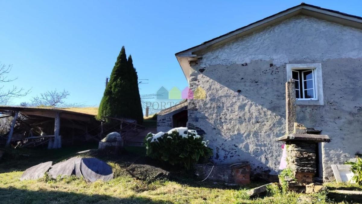 Sale of independent chalet in Ortigueira, Ortigueira
photo 2