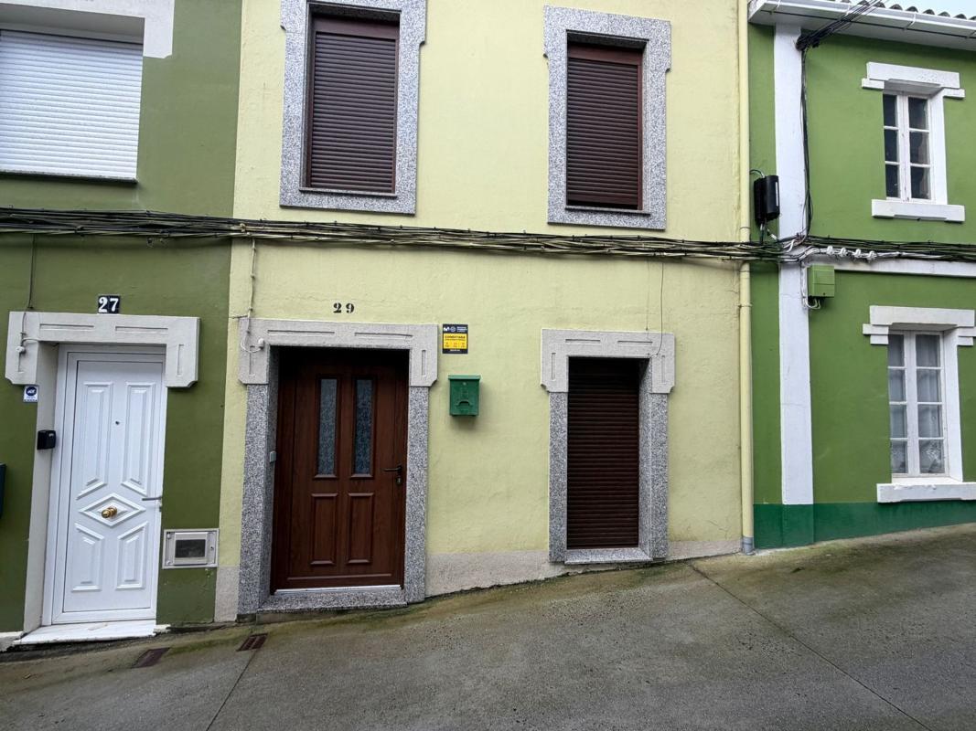 Venta de chalet adosado en  Calle Centeás, 29 , Cariño photo 2