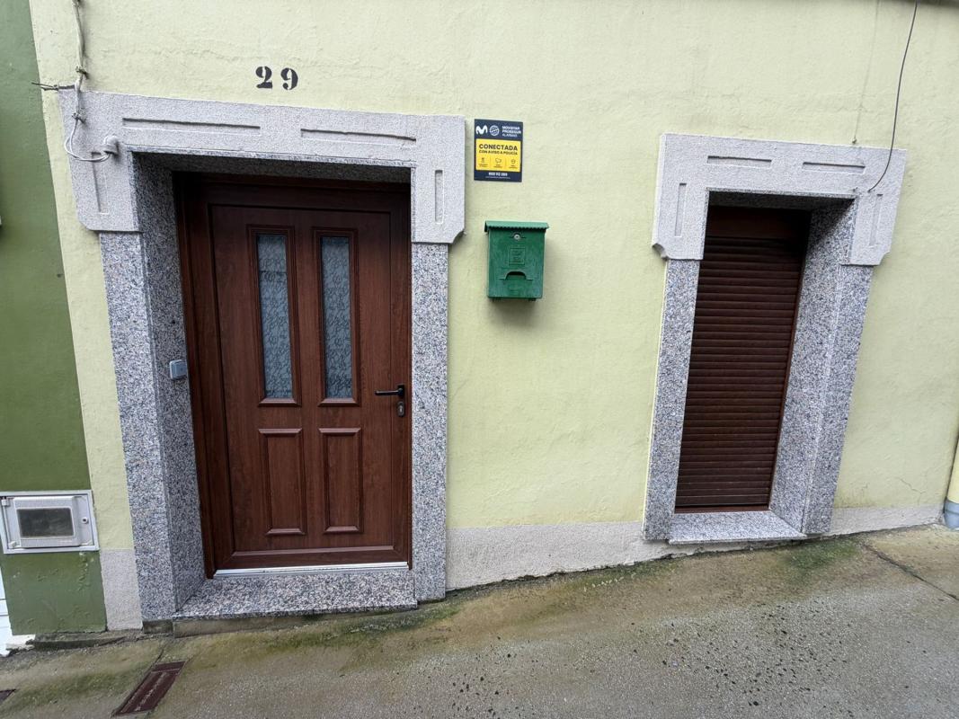Venta de chalet adosado en  Calle Centeás, 29 , Cariño photo 3
