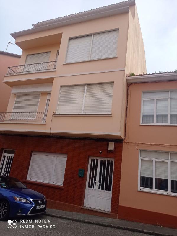 Venta de chalet adosado en RU ROSALIA CASTRO , Cariño photo 1