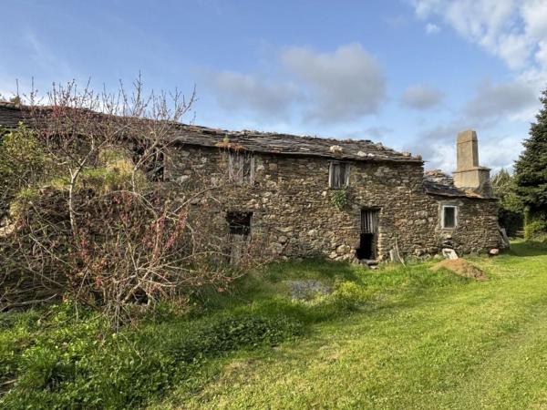 Finca rústica en venta en  Lugar Penaoseira, 5 , Ortigueira photo 1