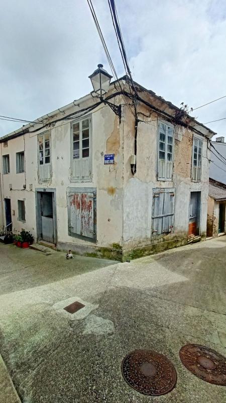 Venta de chalet adosado en  Calle Fernández Latorre, 2 , Mañon photo 3