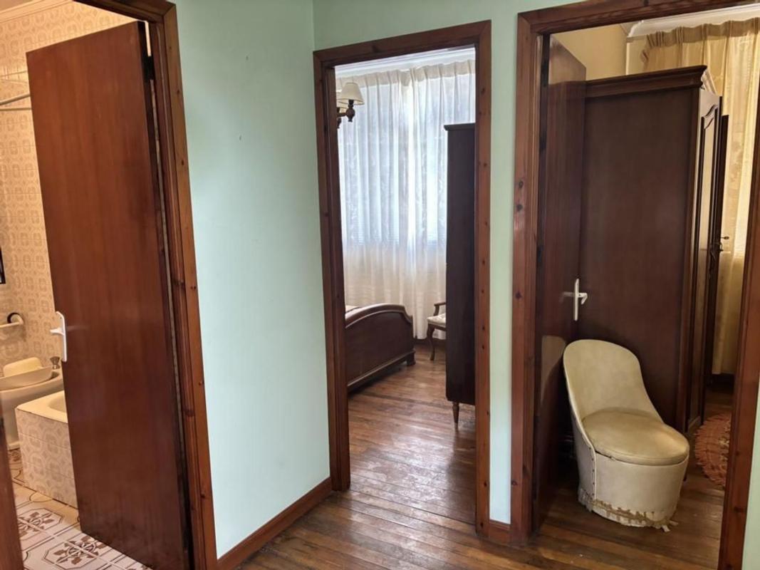 Sprzedaż niezależnego domku jednorodzinnego w Calle Doutor Carreño, 23, Kochanie photo 5