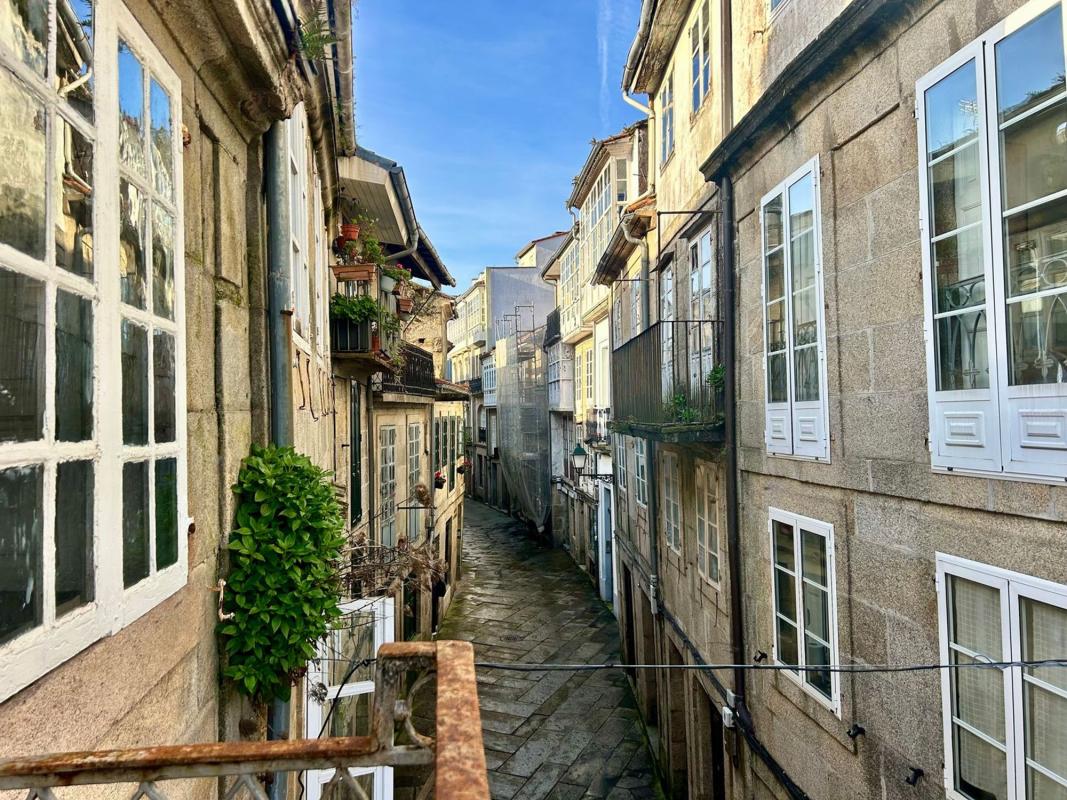 Venta de chalet adosado en  Calle Travesa , Santiago de Compostela photo 5