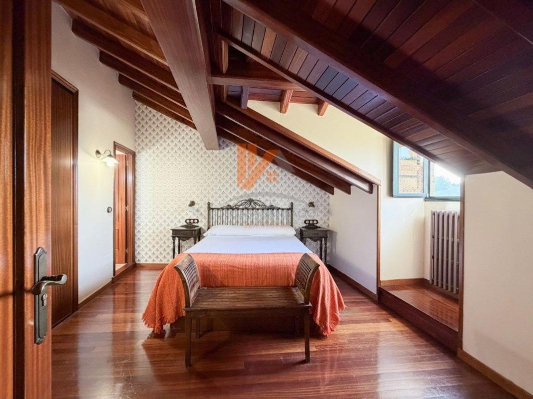 Продажа отдельного шале в Aldea Costoia, Эймс photo 3