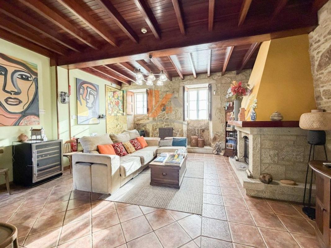 Продажа отдельного шале в Aldea Costoia, Эймс photo 5