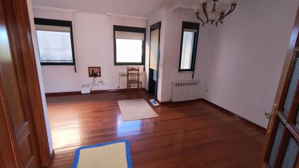 Chalet adosado en calle da Muiña, 34 thumbnail 2
