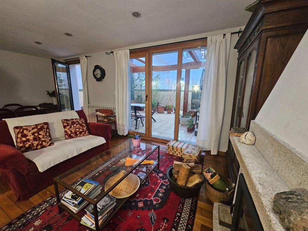 Sale of independent chalet in Calle de Belvís, Santiago de Compostela
photo 4