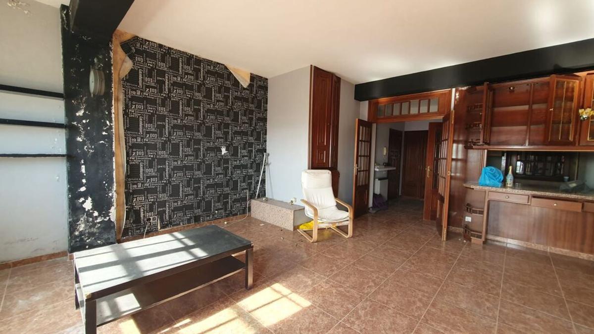 Venta de chalet adosado en  Calle da Cima da Eira , Santiago de Compostela photo 5