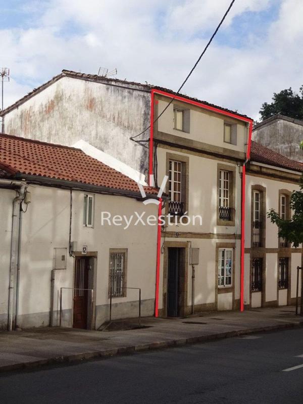 Venta de chalet adosado en  Calle das Salvadas , Santiago de Compostela photo 2
