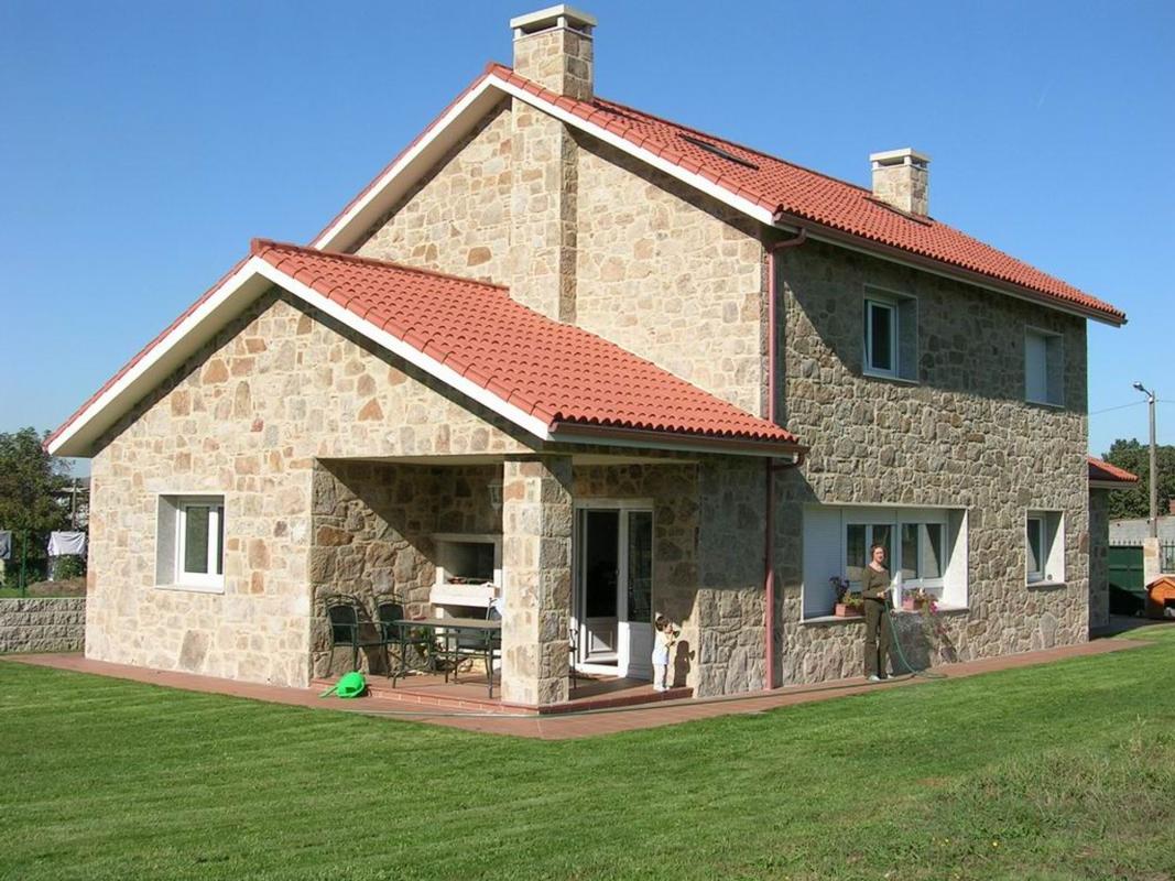 Sale of independent chalet in Calle Senande, 67, Santiago de Compostela
photo 1