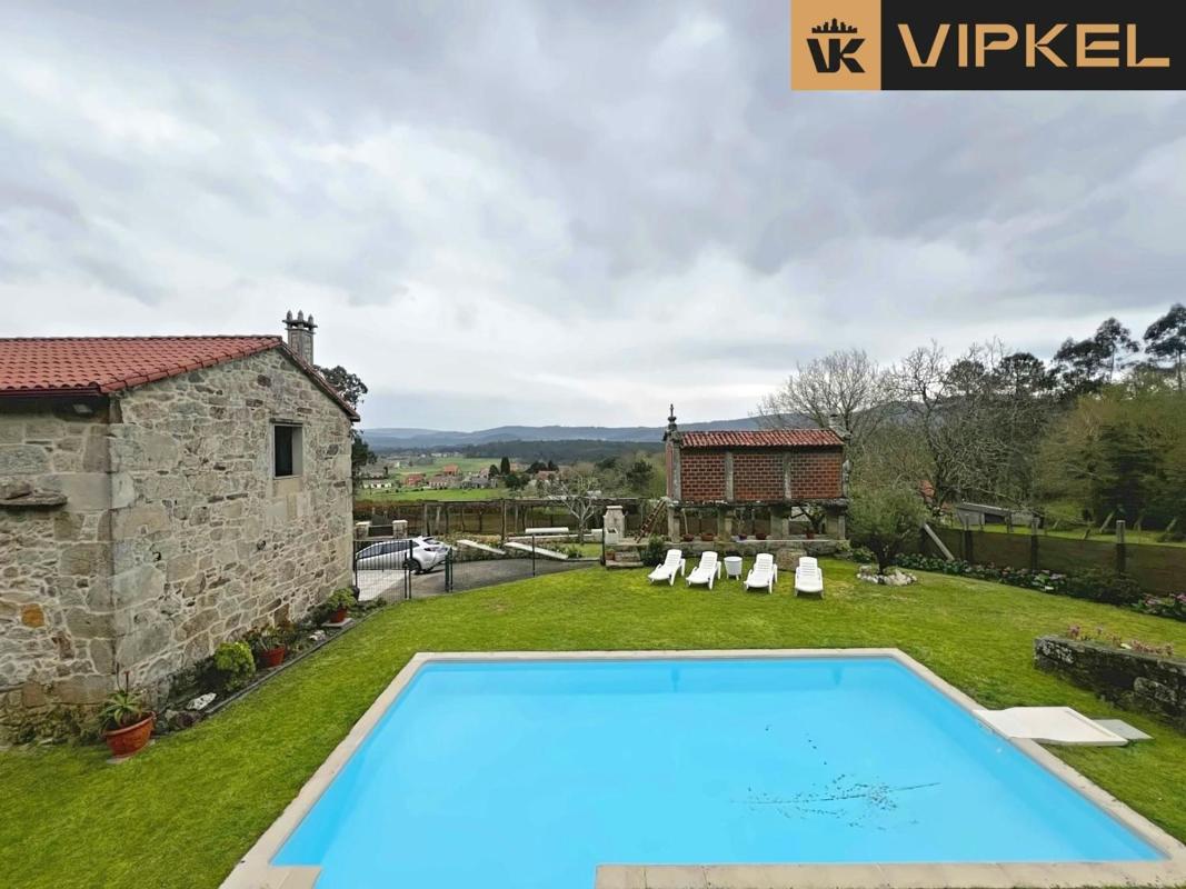 Sale of independent chalet in Lugar Coruxido, Brion
 photo 2