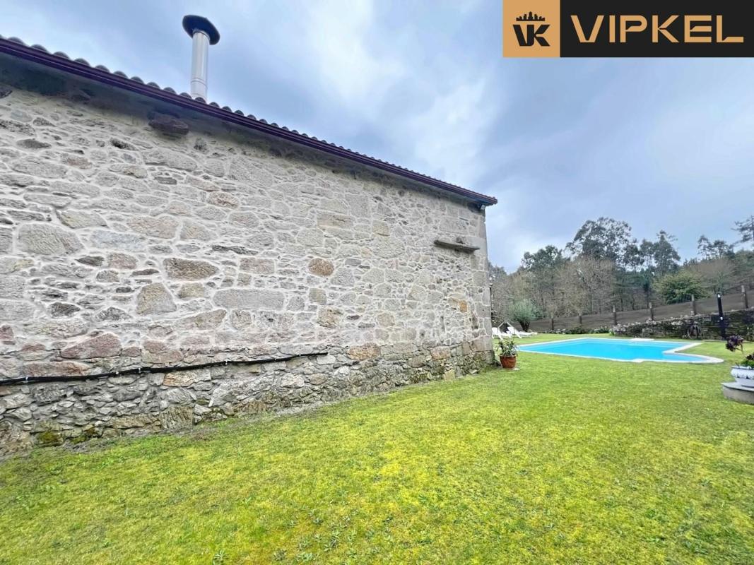 Sale of independent chalet in Lugar Coruxido, Brion
 photo 5