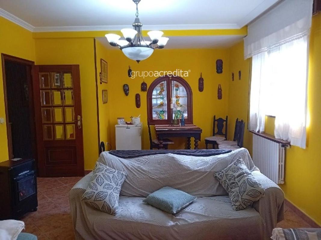 Sale of independent chalet in Campus sur - Santa Marta, Santiago de Compostela
 photo 2