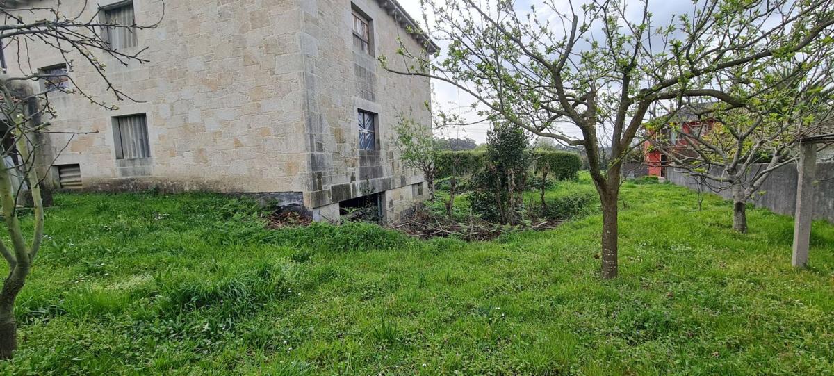 Venta de chalet independiente en Calle da Xunlla, Santiago de Compostela
photo 2