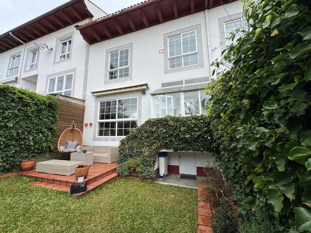 Venta de chalet adosado en  URBANIZACIÓN PARQUE MONTOUTO , Teo photo 4